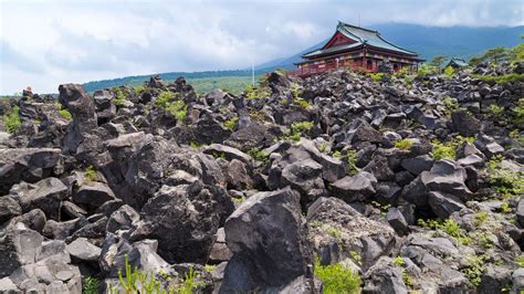 六井半|嬬恋村 ： 【鬼押出し園】六里ヶ原へ[浅間山]に 会いに・・♪ 